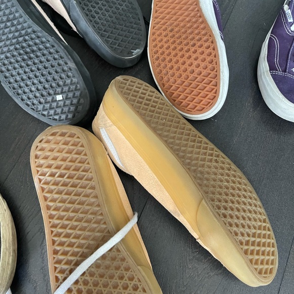 4 pairs of vans - Picture 5 of 6